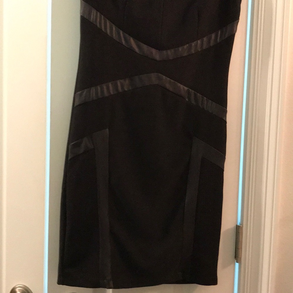 Dress - Picture 7 of 7